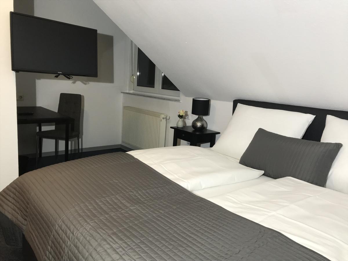 Hotel Degen Weilerbach Екстериор снимка